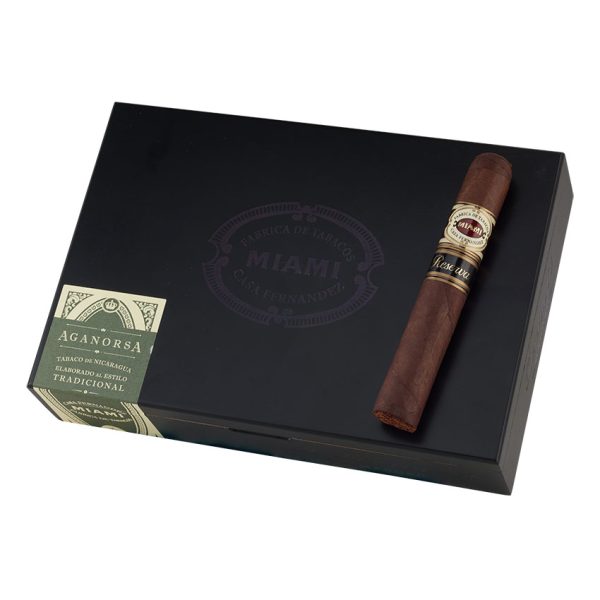 Casa Fernandez Miami Reserva Maduro Titan Maduro